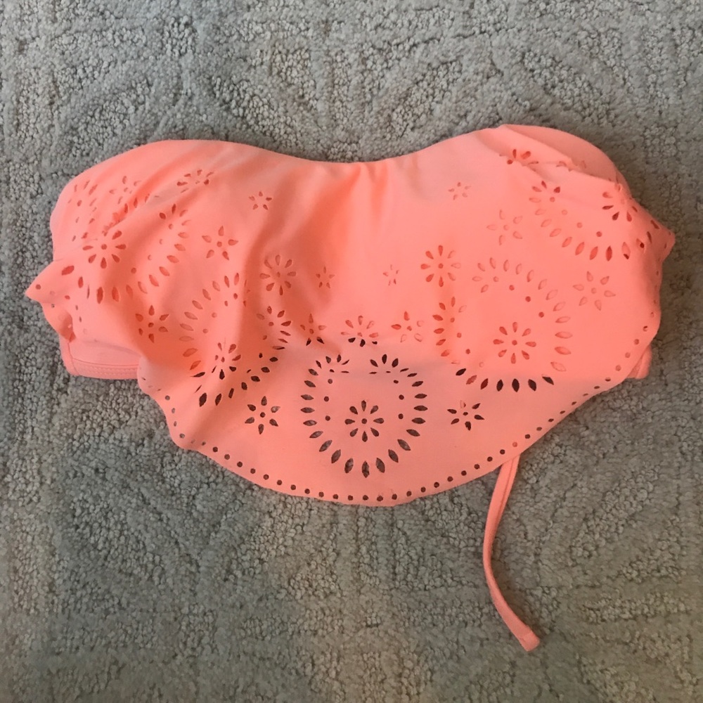 strapless bikini top
